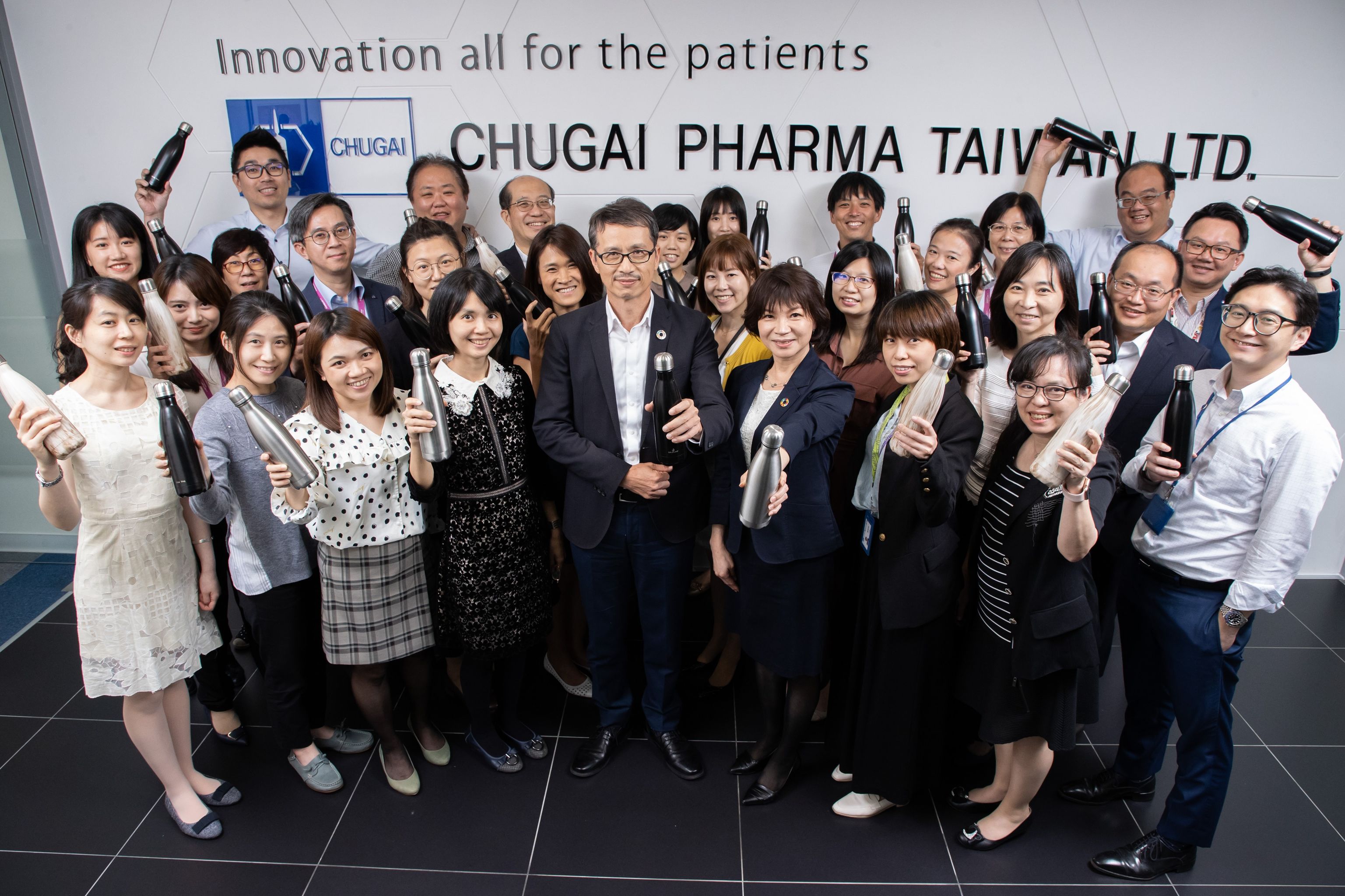 A glass of sparkling water: Chugai Pharma Taiwan takes the lead in plastic reduction and influencing other companies